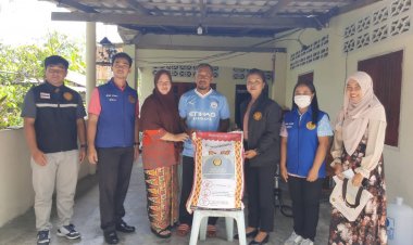 ผู้แทนเลขาธิการศอ.บต.ลงพื้นที่เยี่ยมครอบครัวเหยื่อไฟใต้เยียวยาจิตใจให้เข้มแข็ง