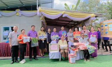 พ่อเมืองศรีสะเกษมอบบ้านให้กับผู้ยากไร้ชาวพยุห์ 3 หลังเพื่อเฉลิมพระเกียรติพระบรมราชชนนีพันปีหลัง
