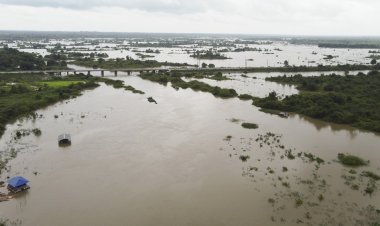 ผู้ว่าฯนครพนมสั่งสำรวจความเสียหายเร่งช่วยเหลือผู้ประสบภัยน้ำท่วมคาดนาล่มเกือบ 4 หมื่นไร่
