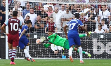 พ่ายนัดแรกสุดซ้ำ!"เอ็นโซ"บอดโทษ-"ไกเซโด"ทำเสียจุดโทษ "เชลซี" บุกพ่าย "เวสต์แฮม" 10 คน