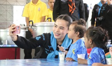 ศิษย์เก่าโรงเรียน จปร. จัดกิจกรรมเลี้ยงอาหารกลางวัน -มอบอุปกรณ์การเรียนการสอนแก่เด็กเล็กเด็กพิเศษ