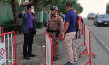 ตำรวจสน.ห้วยขวางลุยจัดระเบียบจราจรรอบบริเวณศูนย์ซ่อมบำรุง รฟม.เพื่ออำนวยความสะดวกให้กับประชาชน