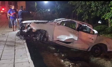 สลด!กระบะเสียหลักพุ่งข้ามเลนชนปิกอัพยับเจ็บ 8 ราย เสียชีวิต 1 ศพ