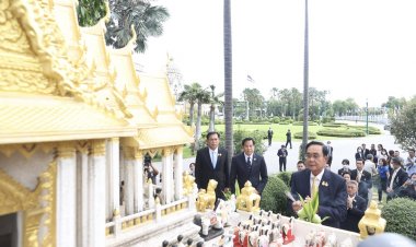 ถือฤกษ์ดี 9 โมง 9 นาที 31 ส.ค.ทำงานวันสุดท้าย"บิ๊กตู่"สักการะสิ่งศักดิ์ ขอบ้านเมืองสงบสุขร่มเย็น