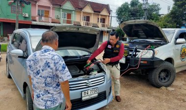 “นุ้ยส์ เมืองฉอด”รุดช่วยเหลือชาวบ้านรถยนต์เสียริมถนน ชุมชนบัวคูณ "คนไทย ไม่ทิ้งกัน”