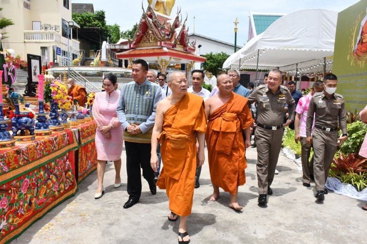 ลูกศิษย์ล้นหลาม กราบมุทิตาฯอายุวัฒนมงคล 42 ปี "พระครูปลัด อังกูร โชตโก" เจ้าอาวาสวัดเขาบางพระ