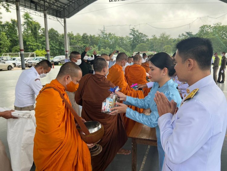นายอำเภอสบเมย นำทุกภาคส่วน ร่วมกิจกรรมเฉลิมพระเกียรติพระบรมราชชนนีพันปีหลวง