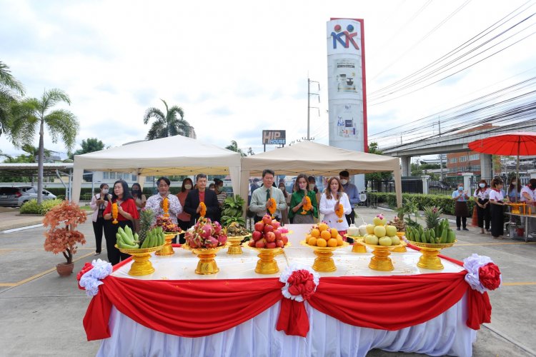 "บิ๊กบอส"คังเซน-เคนโกฯพร้อมคณะผู้บริหารทำพิธีสักการะพระพรหมและสิ่งสักดิ์สิทธิ์เนื่องเทศกาลสารทจีน