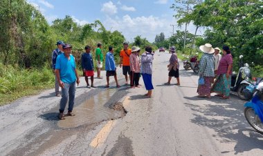ชาวบ้านเมืองกรุงเก่ารวมตัวร้องรัฐซ่อมแซมถนนหลังวัดจอมเกษ-สะพานวังช้างพังชำรุดไร้แก้ไขนับสิบปี