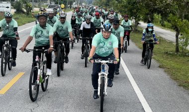 อบจ.นราธิวาสจัดกิจกรร“อบจ. ชวนเที่ยว ปั่นด้วยใจ ไปบางนราด้วยกัน”กระตุ้นท่องเที่ยว-มอบเงินเด็กด้อยโอกาสลดเหลี่ยมล้ำ