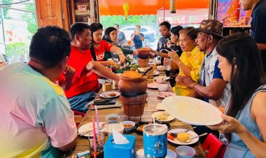 คืนสุขสู่คนไทยทั้งชาติ!เหลือง-แดง ล้อมวงกินข้าว หลอมรวมใจหนึ่งเดียว ก้าวข้ามความขัดแย้ง