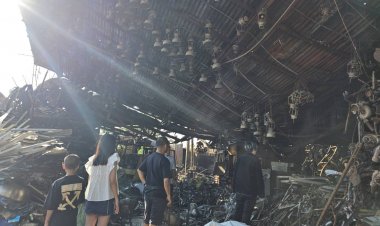 มอดสนิทแล้ว!ไฟไหม้ร้านเก็บตะเกียงเจ้าพายุใหญ่ที่สุดในไทยสาเหตุไฟฟ้าลัดวงจร