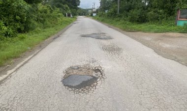 ชาวบ้านหนองบัวแม่สอดทุกข์หนักถนนพังเสียหายแต่ไร้หน่วยงานรับผิดชอบแก้ไข