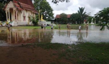 ฝนถล่มอำนาจเจริญ 4 วันติดท่วมขังตัวเมือง ประชาชนระทมลามพระสงฆ์สำลักน้ำสูงกว่า 60 ซม.