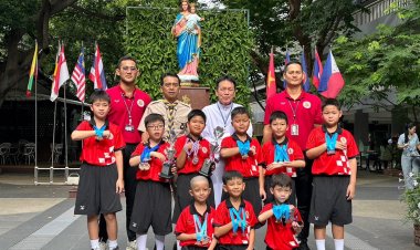 ผอ.โรงเรียนอัสสัมชัญสมุทรปราการร่วมแสดงความยินดีทัพนักกีฬาว่ายน้ำคว้าสโมสรยอดเยี่ยมแข่งขันรายการ"The ONE Cup#1"