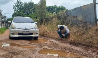 ชาวบ้านแม่สอดหลังแบสคอนโดโอดถนนพังชำรุดไร้หน่วยงานรัฐเหลียวแล