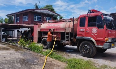 ระทึก!ไฟไหม้บ้านขณะยาย 86 ปี นอนป่วยอยู่ตามลำพัง โชคดีเพื่อนบ้านมาช่วยได้ทัน