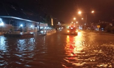 อำนาจเจริญฝนตกหนักสมทบอ่างพุทธฯเร่งระบายน้ำทิ้งทะลักท่วมเมือง-ถนนแทบทุกสายจมบาดาล