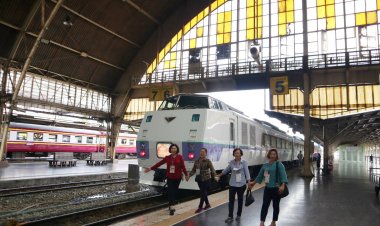 การรถไฟฯ เปิดปฏิทินท่องเที่ยวเดือนต.ค."เที่ยวปลายฝน ต้นหนาว ดาวเกลื่อนฟ้า"กับขบวนรถไฟ KIHA 183