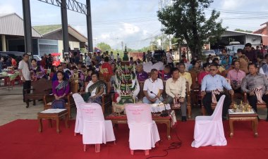 ฑูต สปป. ลาว ประจำราชอาณาจักรไทยทอดผ้าป่าสามัคคีวิถีไทยพวนวัดสะแกซึงเมืองนครนายก