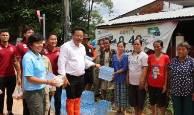 ขอนแก่น ยูไนเต็ด ลุยช่วยผู้ประสบภัยน้ำท่วม ตั้งโรงครัว-มอบน้ำดื่ม หลังมวลน้ำหนุนเข้าท่วมพื้นที่ อ.น้ำพอง ต่อเนื่อง