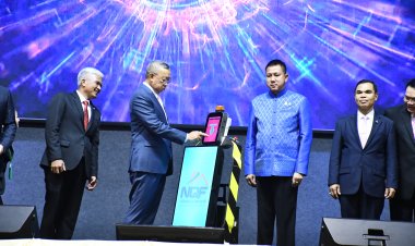 รมว.ศึกษาเปิดการประชุมวิชาการโครงการขับเคลื่อนกรอบคุณวุฒิแห่งชาติ วิทยาลัยเทคนิคชลบุรี