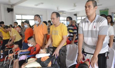 มุกดาหาร จัดพิธีมอบทุนสนับสนุนการศึกษา มูลนิธิคุณพุ่ม