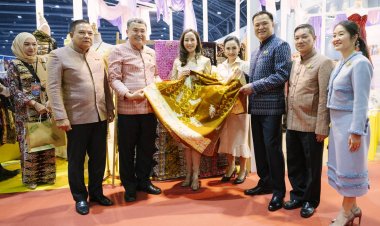 ผู้ว่าฯนราธิวาส ร่วมเปิดงาน OTOP Midyear 2023