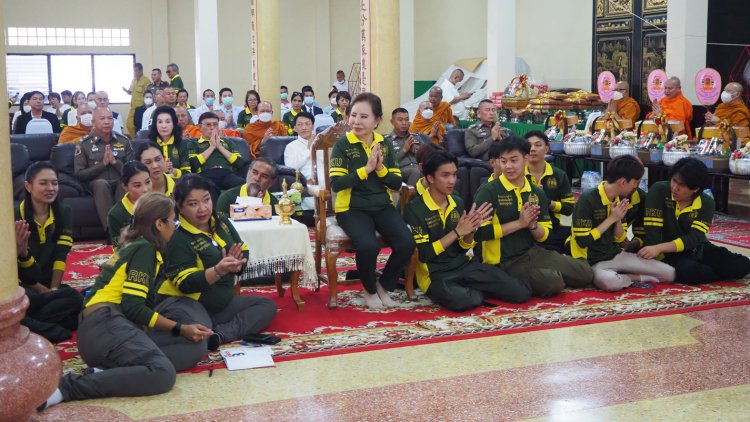 มูลนิธิร่วมกตัญญู จัดพิธีรำลึก 23 ปี คุณพ่อสมเกียรติ และมอบทุนการศึกษา