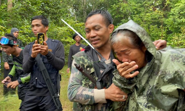 เจ้าหน้าที่พบแล้ว! 'ยายแดง' หลงป่า 3 วัน สภาพอินโดย เผย กินน้ำห้วยประทังชีวิต