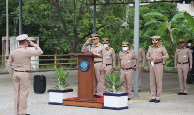 ทร.ส่งเรือผลักดันน้ำช่วยเร่งระบายน้ำแม่น้ำนครนายกป้องอุทกภัย