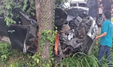 บารมีหลวงพ่อโฉมเซฟชีวิต!สาวขับกระบะวูบพุ่งชนต้นไม้รอดปาฎิหาริย์