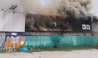 ระทึก!ไฟไหม้ร้านบาร์เหล้าชื่อดังซอยลาดพร้าว 122 วอด