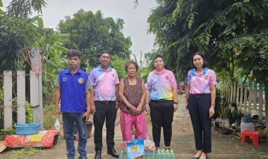 นอภ.บางปะทันเร่งช่วยยายวัย 75 พายุพัดถล่มพังหลังคาหลุดไปทั้งหลัง