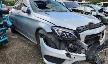 สลด! เมีย 'พ.ต.อ.'ควบรถเบ๊นซ์ชนดะพังยับ ดับ 1 เจ็บ 8