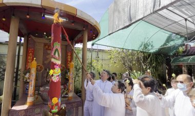 เทศกาลกินเจขอนแก่นเริ่มแล้ว คนไทยเชื้อสายจีนแห่อันเชิญเทพเจ้า