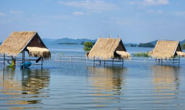 ตั้งศูนย์อพยพช่วยเหลือเหยื่อเขื่อนอุบลรัตน์น้ำล้นอ่างเอ่อท่วมแล้ว 112 ครัวเรือน