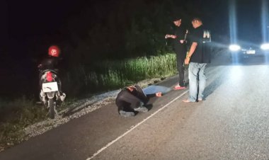 หนุ่มเมานอนข้างถนนหวิดดับโชคดีทีมงาน"เอ๋ เชิญยิ้ม"ช่วยชีวิตได้ทัน