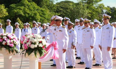 พสกนิกรอำนาจเจริญทุกหมู่เหลาวางพวงมาลาเนื่องในวันปิยมหาราช