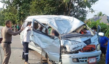 สลด!หกล้อแซงเก๋งไม่พ้นพุ่งชนรถตู้นักเรียน ดับ 1 เจ็บ 15