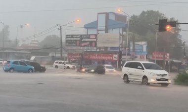 ฝนถล่มโคราชจมบาดาลทั้งเมืองรับเทศกาลออกพรรษา