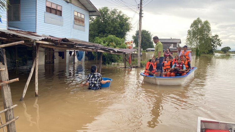 ชัยภูมิยังระทมน้ำชีล้นตลิ่งทะลักจม 4 อำเภอเดือดร้อนหนัก