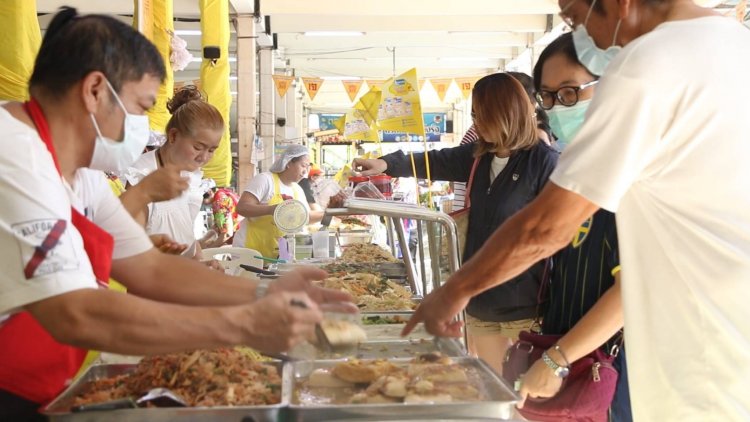 เทศกาลกินเจขอนแก่นวันแรกคึกคักแห่ทาอาหารนานาชาติ