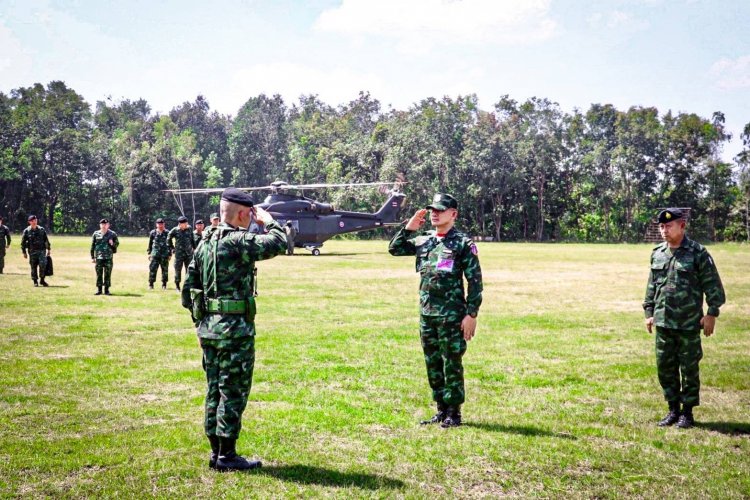 ผบ.ทบ.ลงพื้นที่ให้กำลังใจทหารชายแดนอีสานใต้