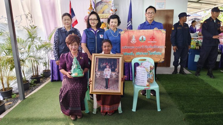 ศรีสะเกษมอบบ้านให้กับผู้ยากไร้ ผู้พิการ ผู้เดือดร้อน ชาวอำเภอวังหิน