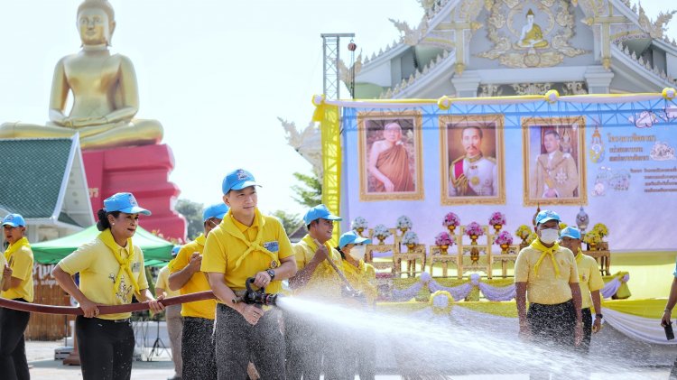 พสกนิกรปทุมธานีทุกหมู่เหล่าจิตอาสา"เราทำความ ดี ด้วยหัวใจ"