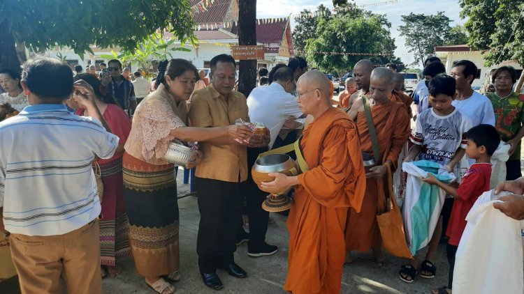 คนอำนาจฯตักบาตรเทโวอธิษฐานจิตให้คนไทยในอิสราเอลปลอดภัย