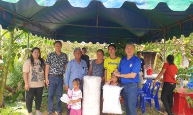 "ชยุต"อดีตสส.ปราจีนฯลงพื้นที่ซับน้ำตาเหยื่อไฟไหม้ไร้ที่อยู่อาศัย 5 ชีวิต