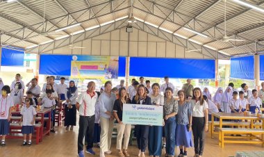 คังเซน-เคนโก“แบ่งปันความสุขสู่สังคม”มอบทุนการศึกษาเด็ก