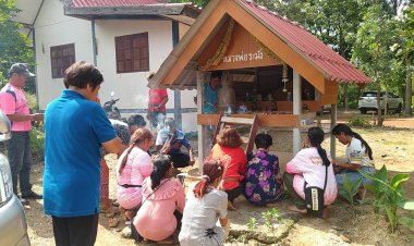 ใกล้หวยออก!ชาวลานสักแห่ขอโชคลาภศาลหลวงพ่อระฆังคึกคัก